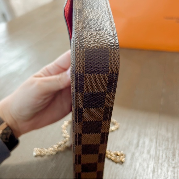 Louis Vuitton Pochette Felicie - Picture 10 of 16